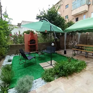 Appartamento Casa Clara Centro Con Giardino, Oristano